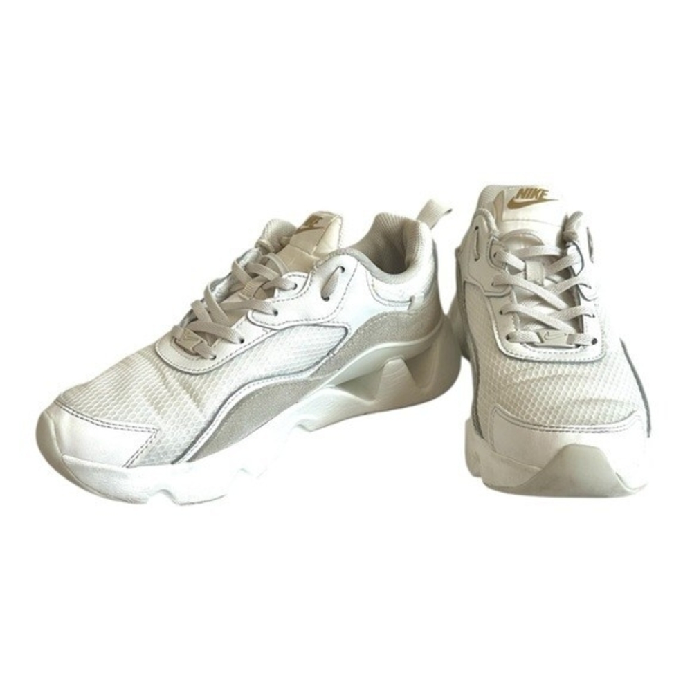 Nike Women’s White Leather Sneakers Gold Logo Casual Athletic Shoes Size 7.5 - Picture 6 of 11